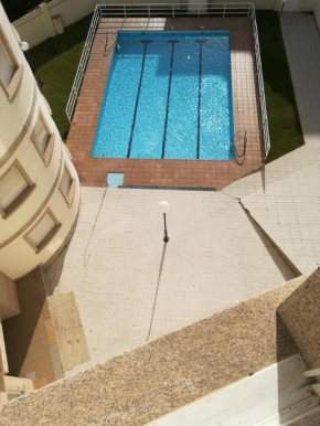 Apartamento en edificio nuevo con piscina, con vistas a la ría y al puerto, ESTANCIA MÍNIMA 14 NOCHES, NO SE ADMITEN MENOS NOCHES, perfil familiar, no se admiten grupos de jóvenes
